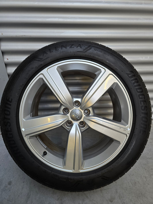 Audi E-Tron Q5 Q7 20 inch zomerbanden velgen WINTERDEAL