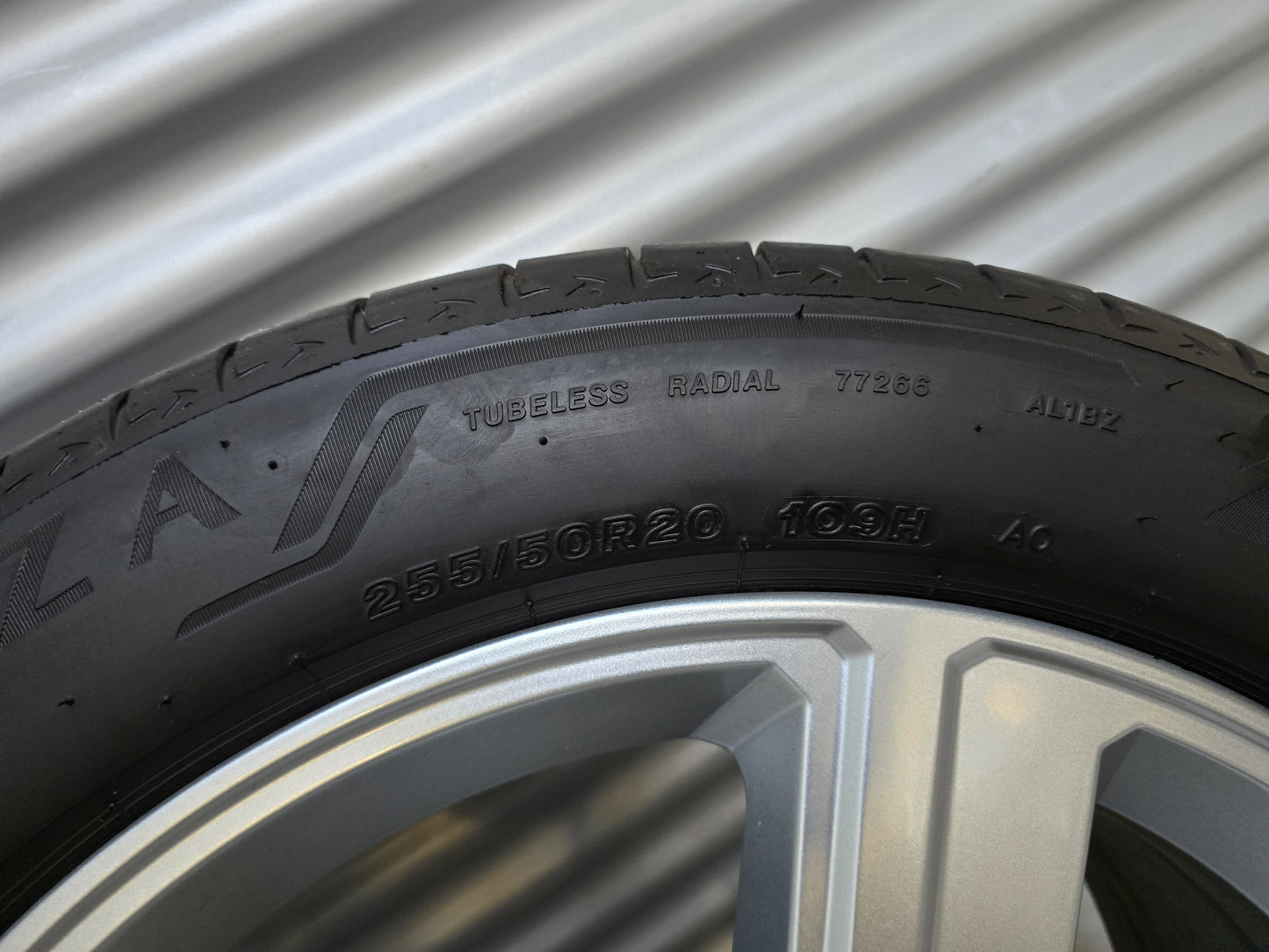 Audi E-Tron Q5 Q7 20 inch zomerbanden velgen WINTERDEAL