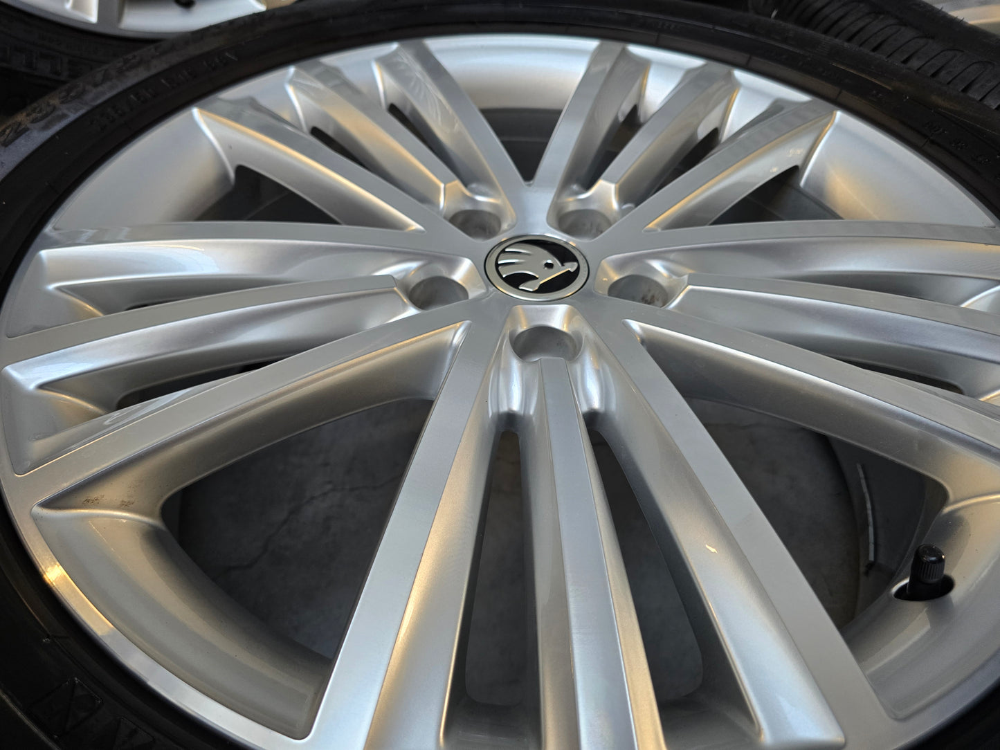 Demo 19 inch zomerbanden Skoda Kodiaq Tiguan Q3 Tarraco