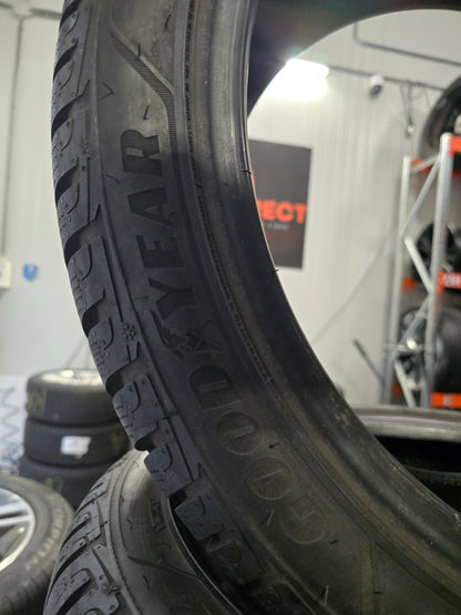 2x 245/40 R18 97V Goodyear Winterbanden NIEUW 8mm DOT2024