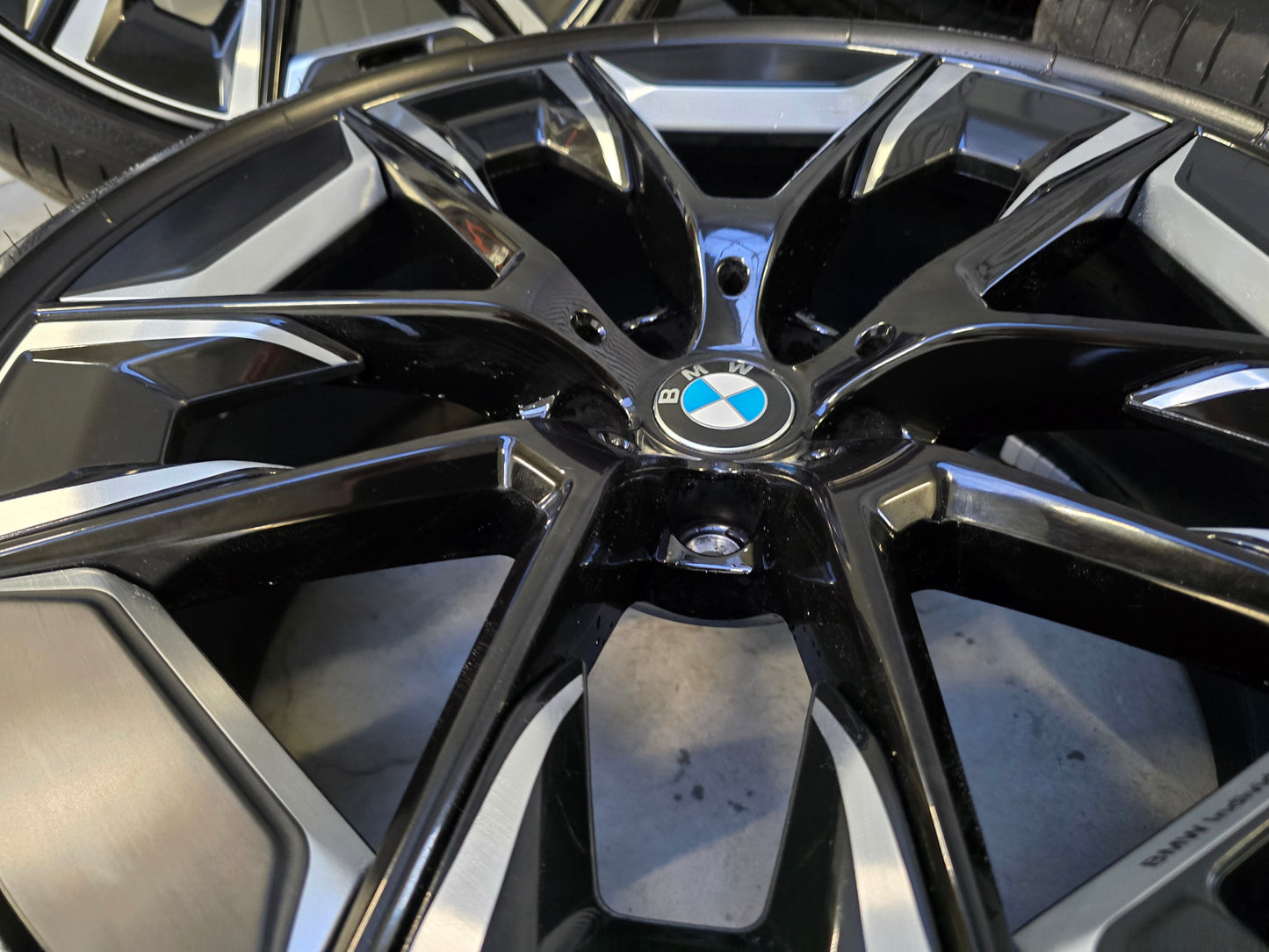 Demo BMW 5 serie G30 G31 20 inch 1001i zomerbanden Individual