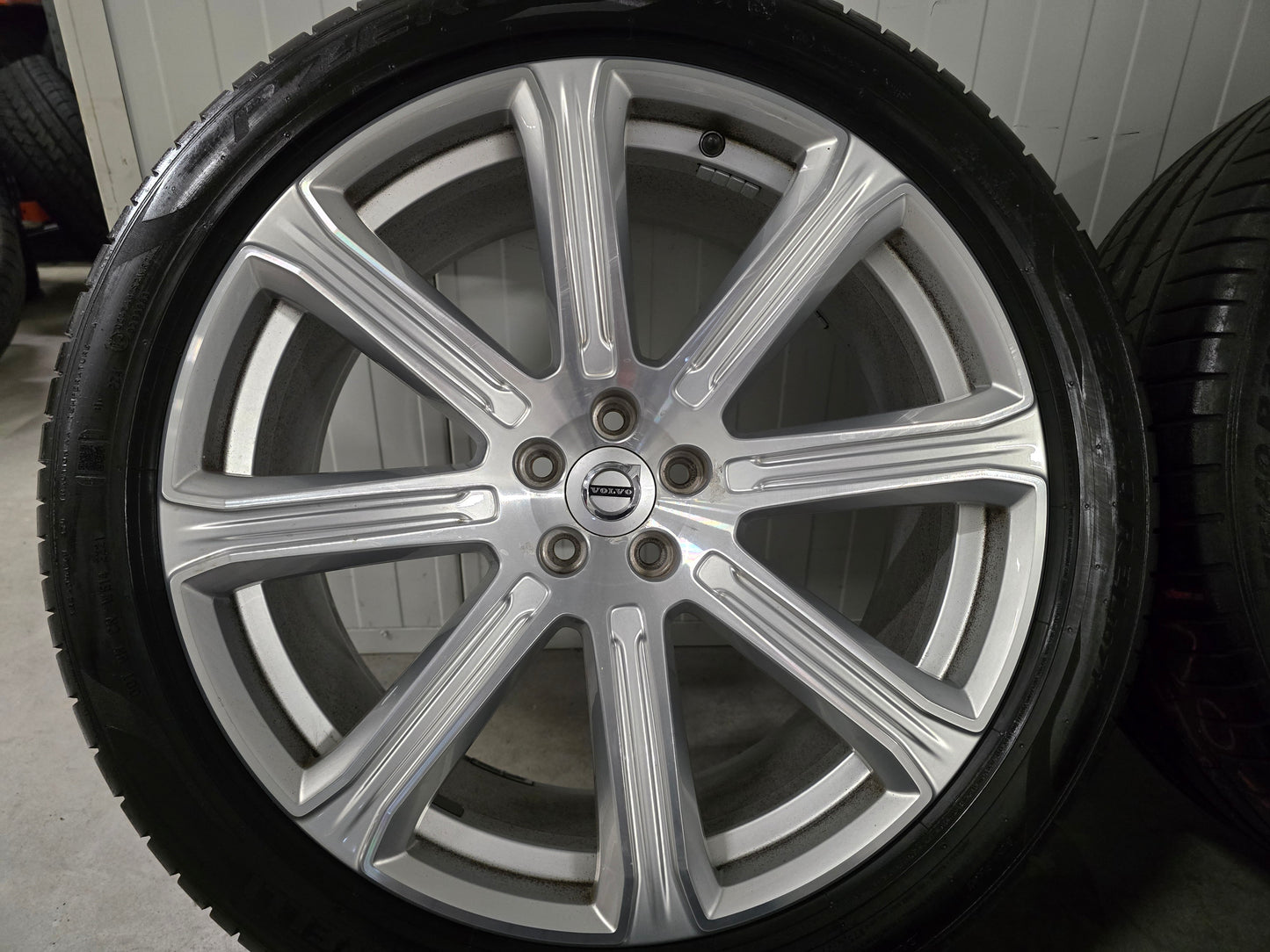 Demo Volvo XC90 21 inch velgen zomerbanden 5x108