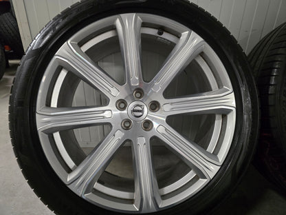 Demo Volvo XC90 21 inch velgen zomerbanden 5x108