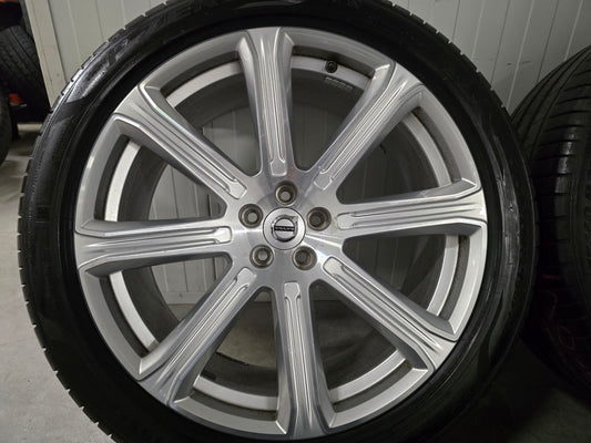 Demo Volvo XC90 21 inch velgen zomerbanden 5x108