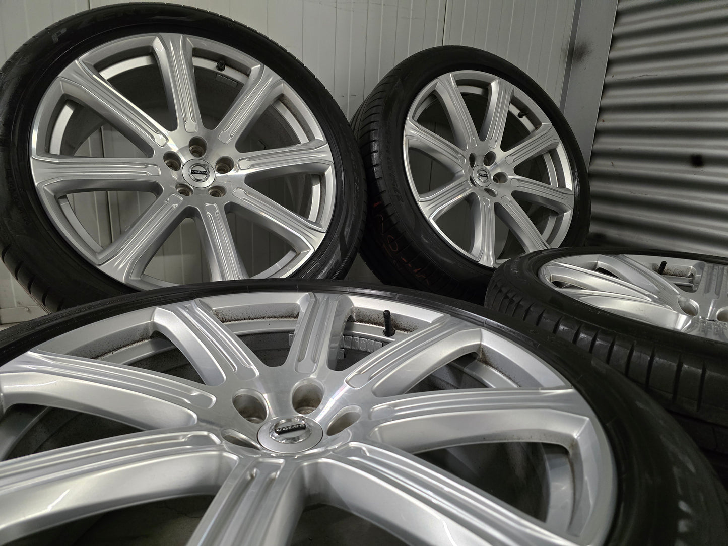 Demo Volvo XC90 21 inch velgen zomerbanden 5x108