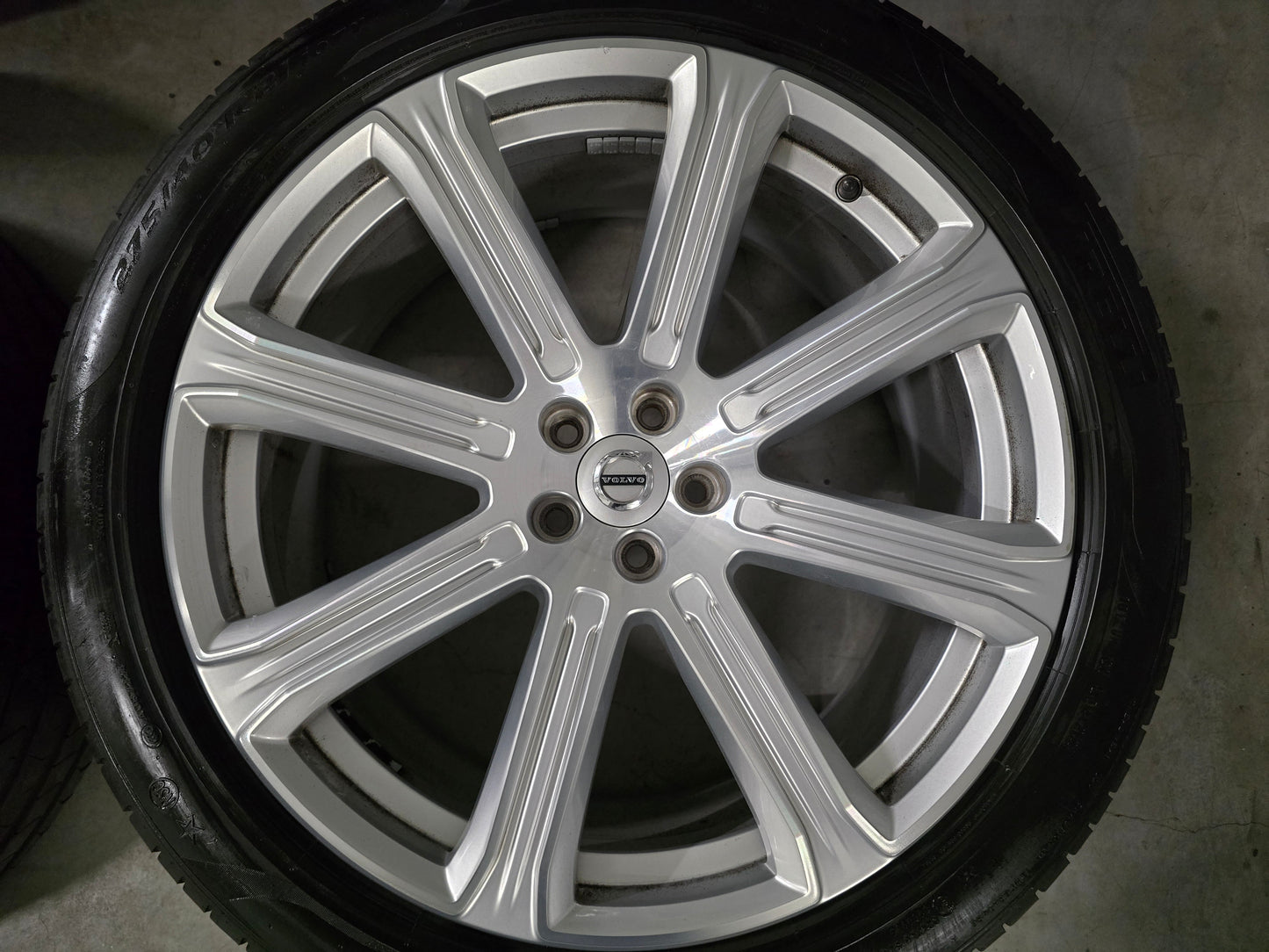 Demo Volvo XC90 21 inch velgen zomerbanden 5x108