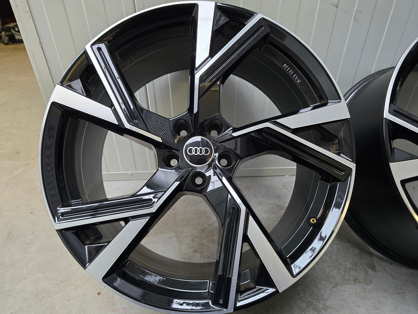 Audi E-Tron Q7 21 inch 9.5J ET36 5x112 velgen Diamond cut