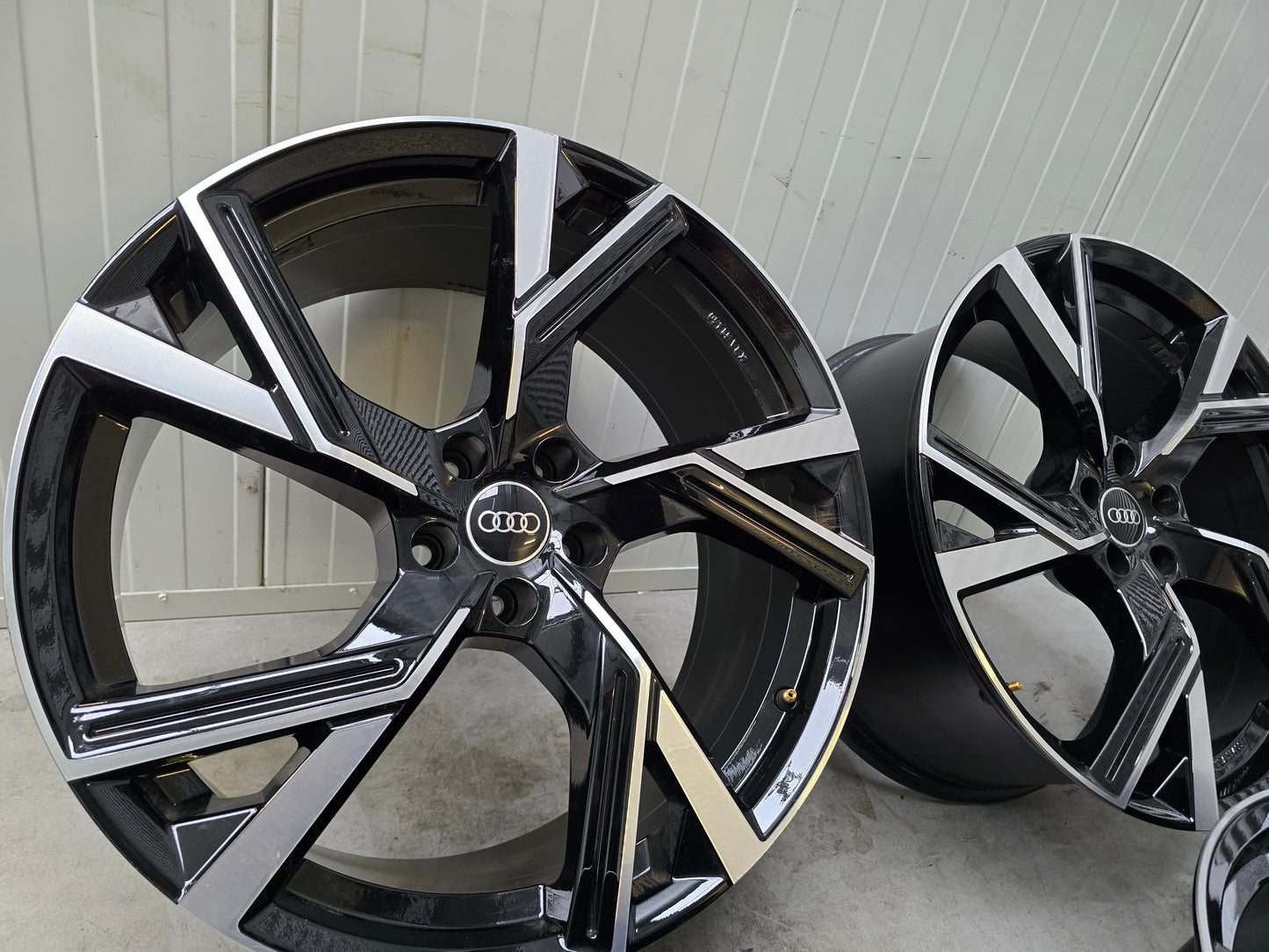 Audi E-Tron Q7 21 inch 9.5J ET36 5x112 velgen Diamond cut
