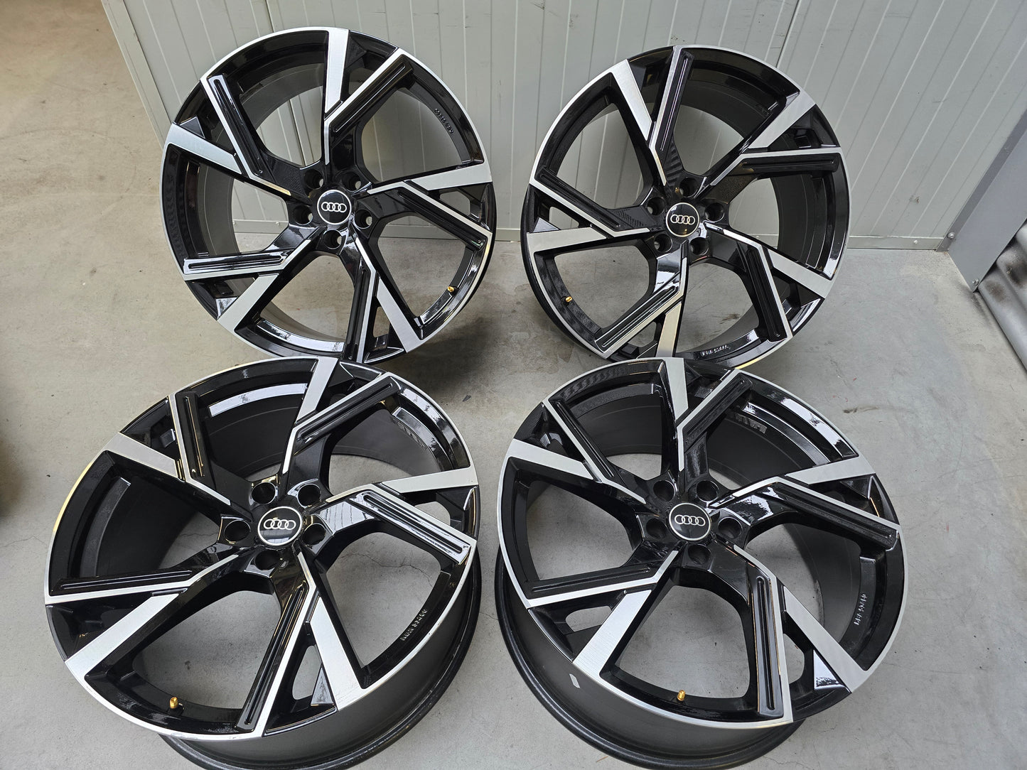 Audi E-Tron Q7 21 inch 9.5J ET36 5x112 velgen Diamond cut