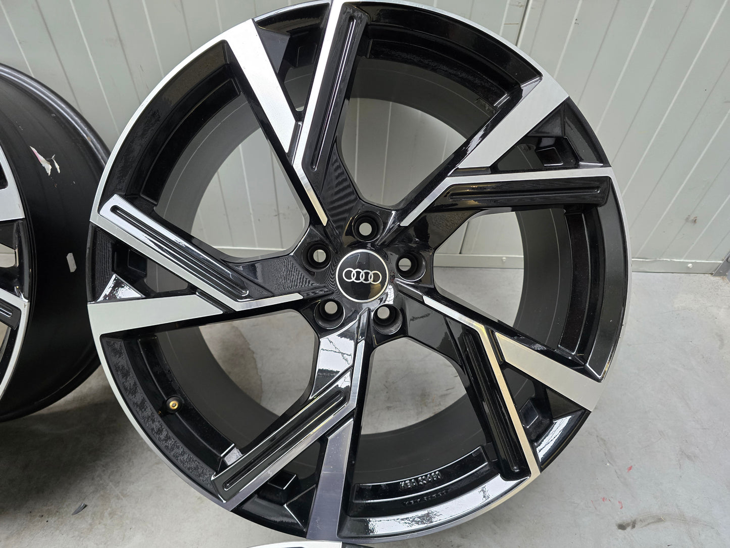 Audi E-Tron Q7 21 inch 9.5J ET36 5x112 velgen Diamond cut