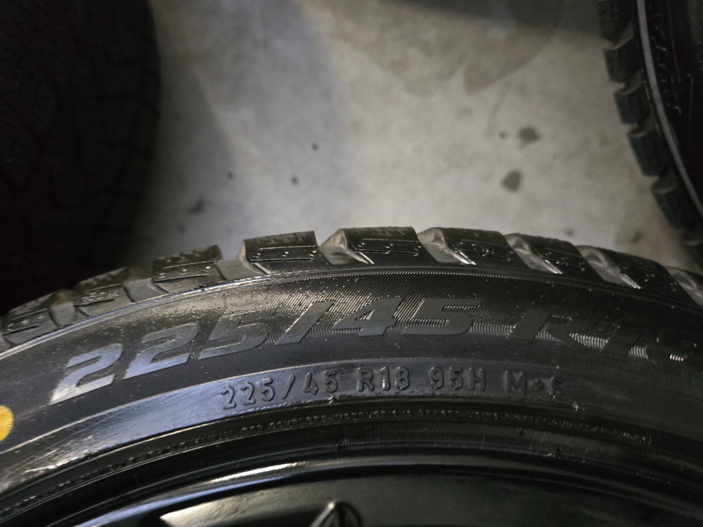 BMW 3 serie G20 G21 G22 18 inch winterbanden 796M