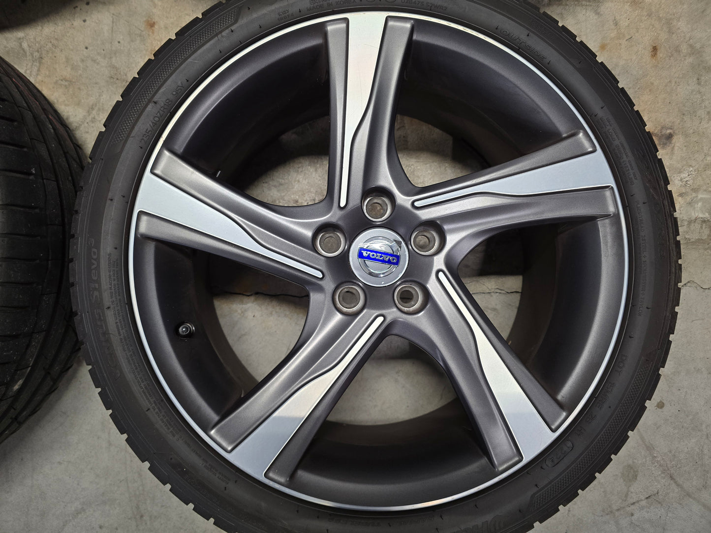 Volvo V70 V90 S90 V60 S60 18 inch Ixion R velgen zomerbanden