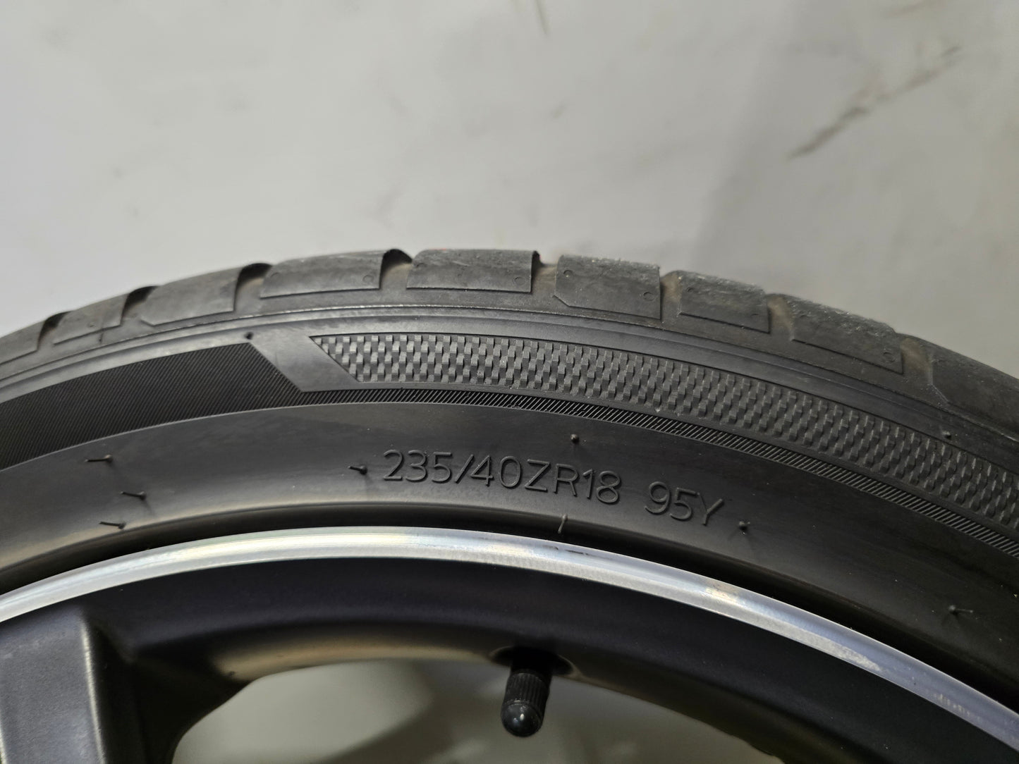 Volvo V70 V90 S90 V60 S60 18 inch Ixion R velgen zomerbanden