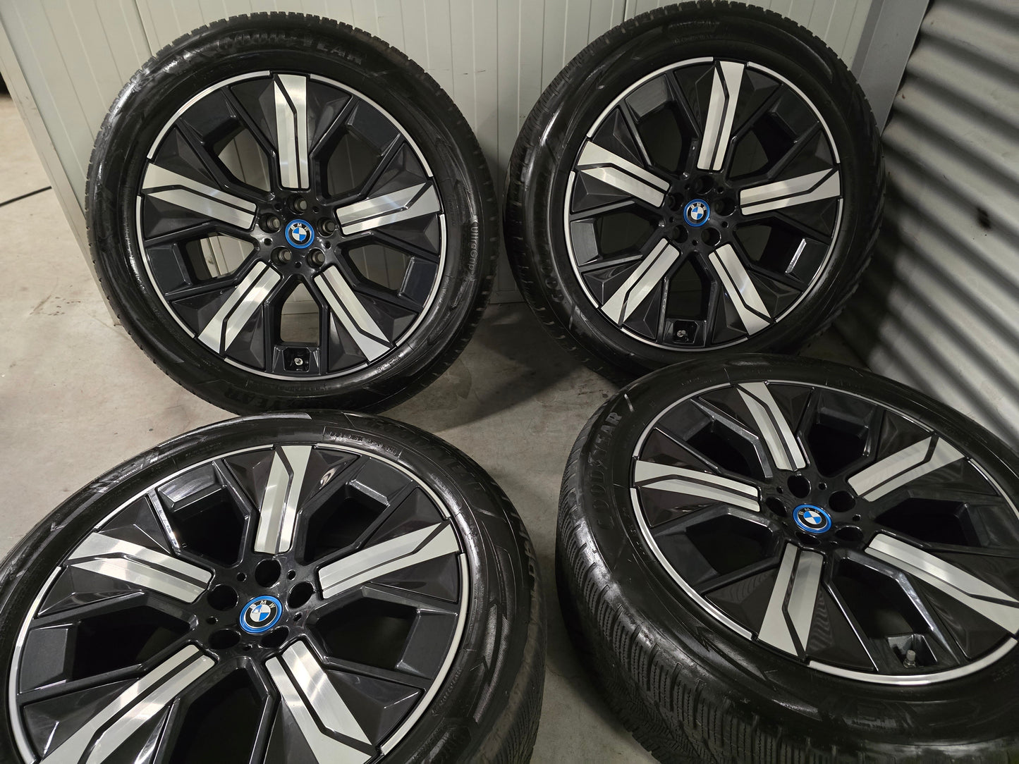 BMW iX 21 inch velgen winterbanden 1011 DEMO 7.5mm