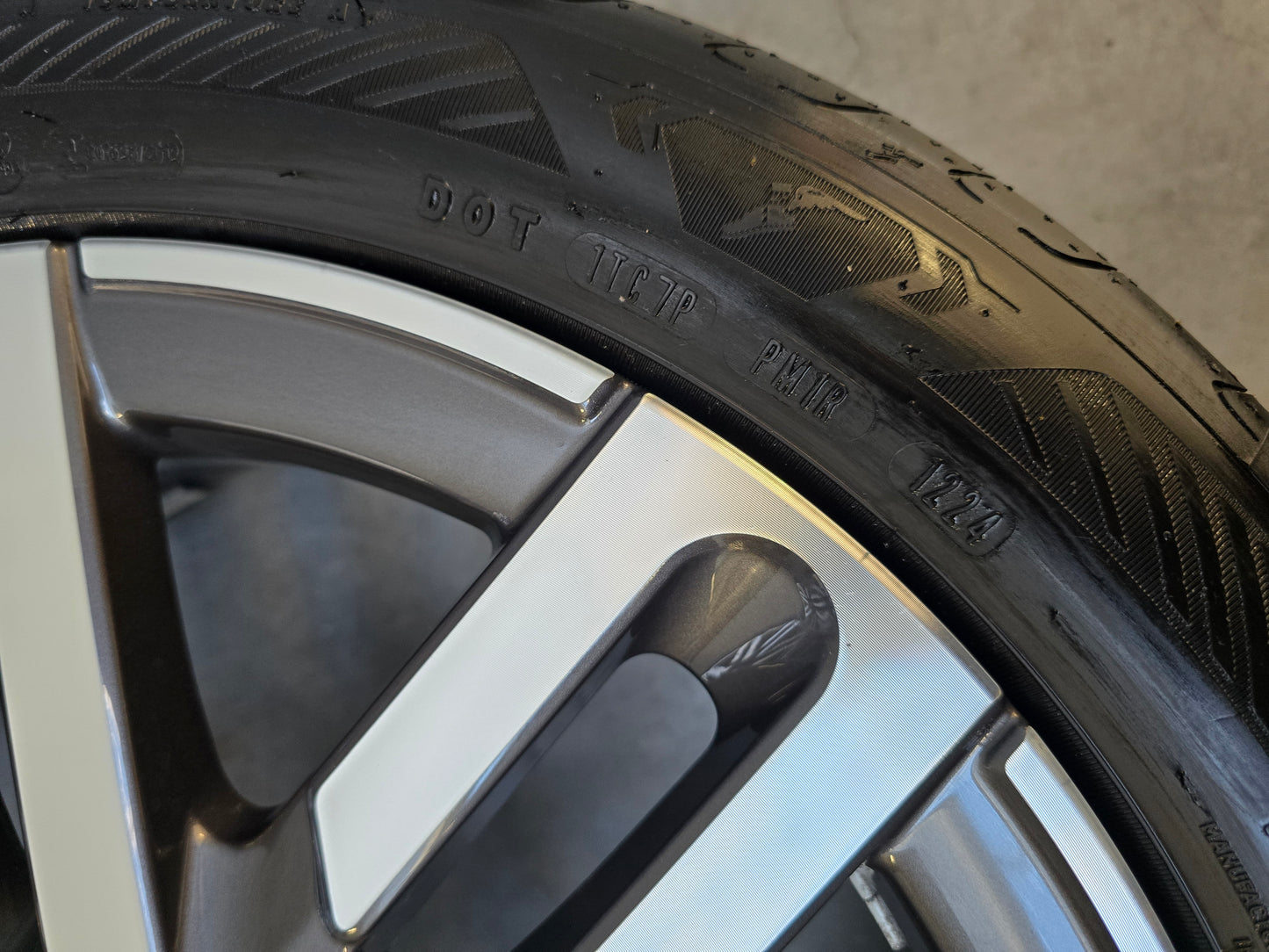 Demo Mini Electric / Cooper / One Zomerbanden 17 inch 983