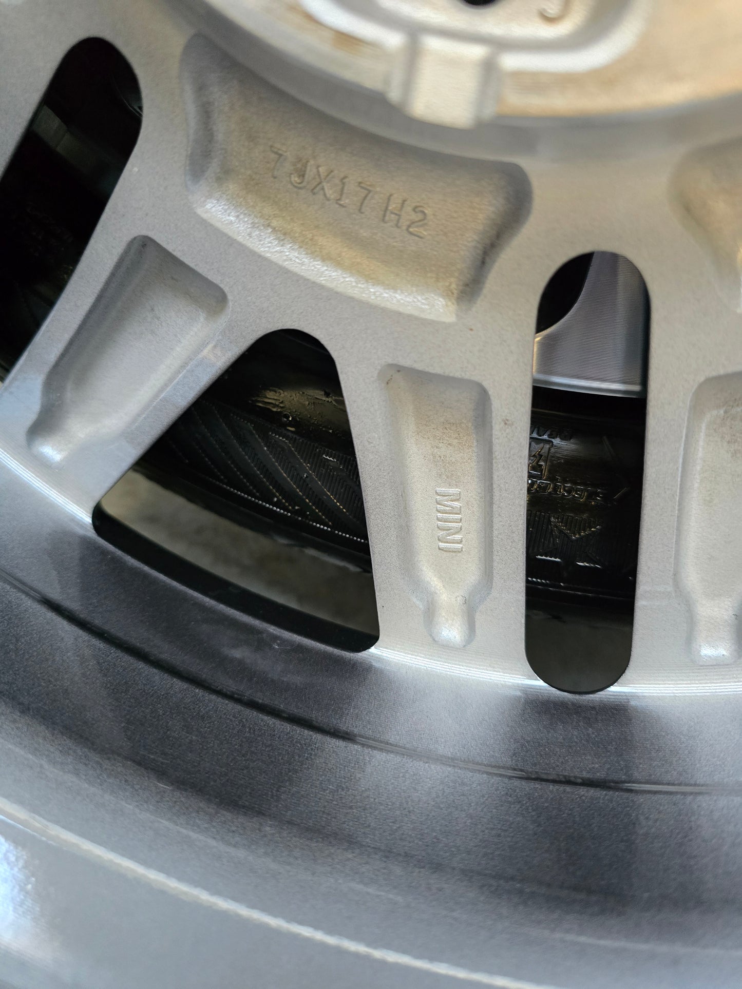 Demo Mini Electric / Cooper / One Zomerbanden 17 inch 983