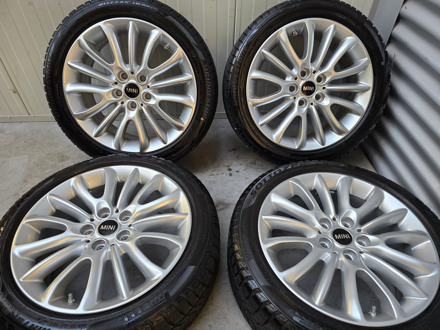 Mini Cooper / One / Clubman 17 inch Winterbanden 7mm
