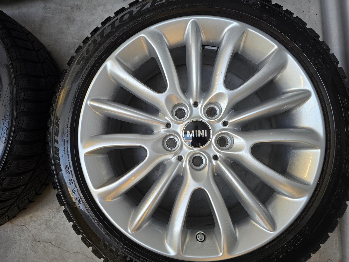 Mini Cooper / One / Clubman 17 inch Winterbanden 7mm