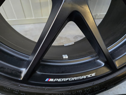 Demo BMW 1 serie F40 F70 2 serie 18 inch 554M velgen winterbanden 8mm