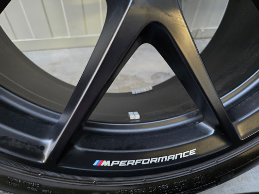 Demo BMW 1 serie F40 F70 2 serie 18 inch 554M velgen winterbanden 8mm