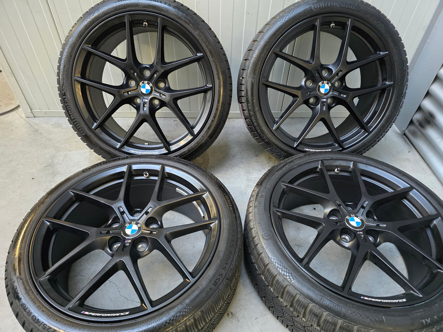 Demo BMW 1 serie F40 F70 2 serie 18 inch 554M velgen winterbanden 8mm