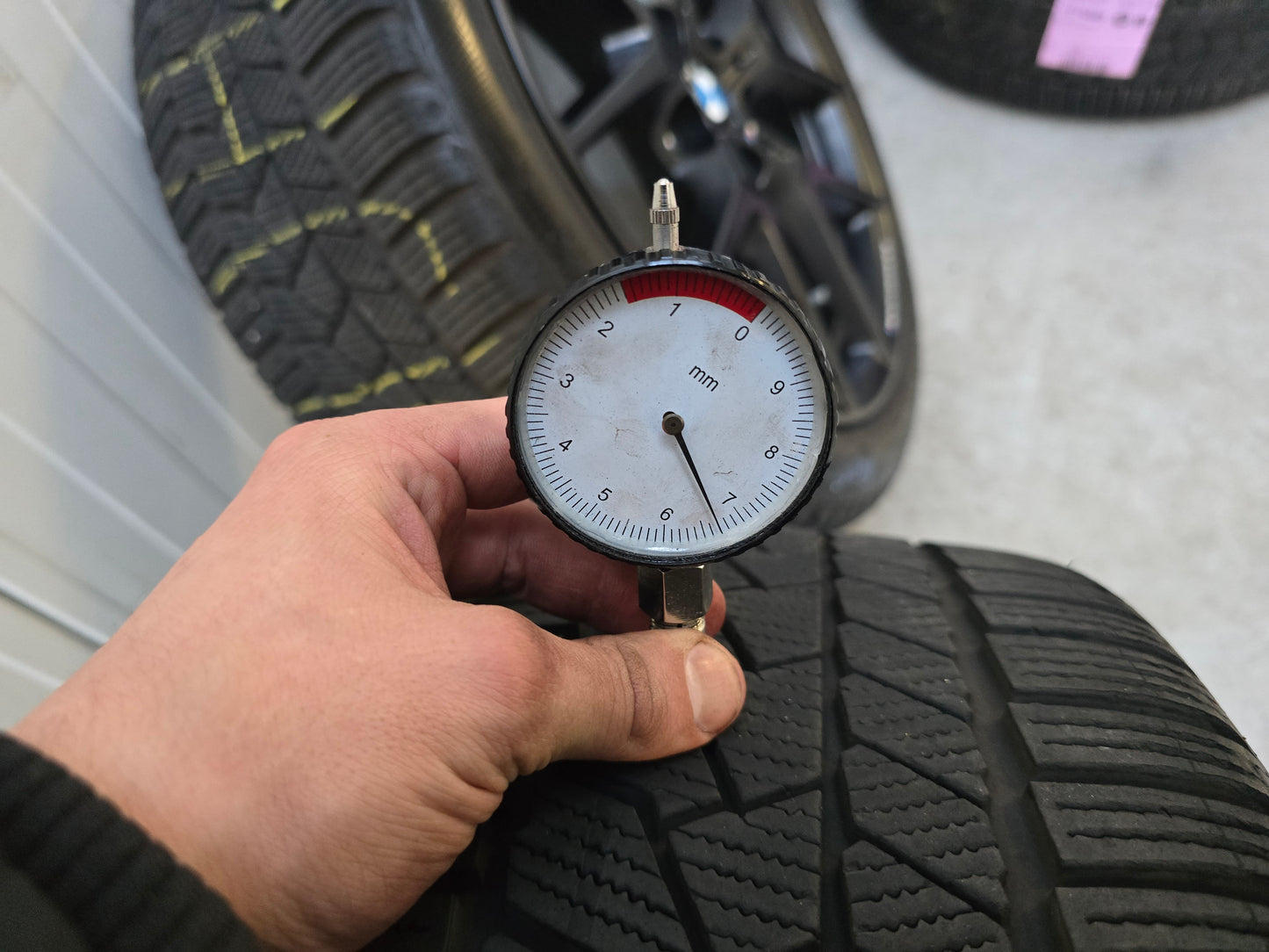 Demo BMW 1 serie F40 F70 2 serie 18 inch 554M velgen winterbanden 8mm