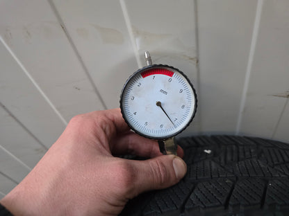 Demo BMW 1 serie F40 F70 2 serie 18 inch 554M velgen winterbanden 8mm