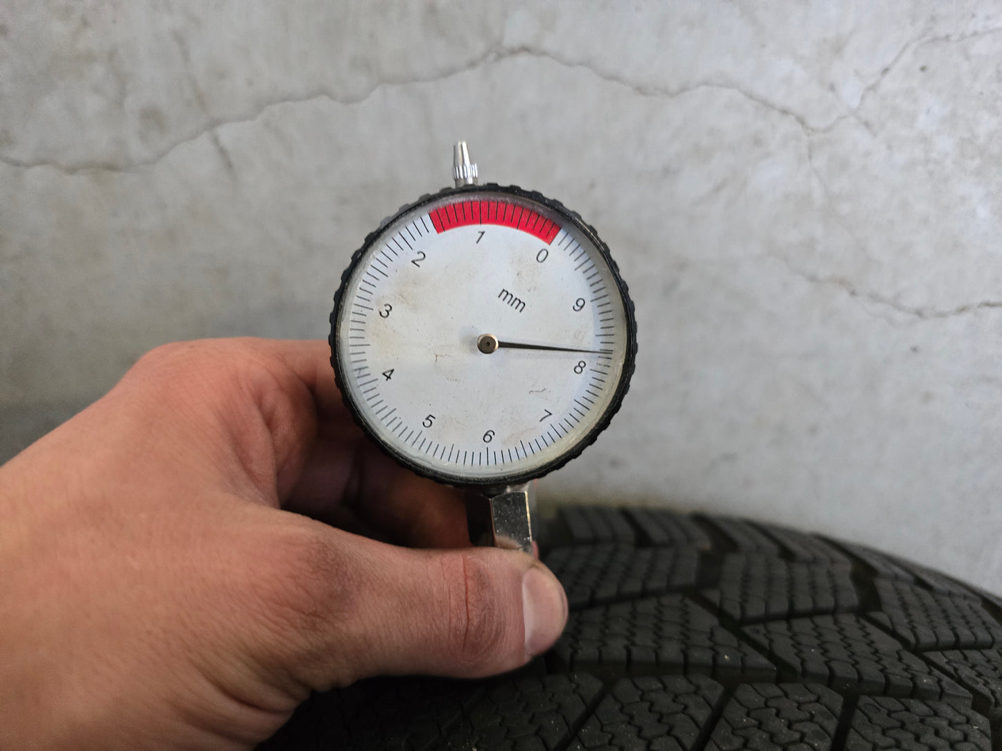 Demo BMW 1 serie F40 F70 2 serie 18 inch 554M velgen winterbanden 8mm