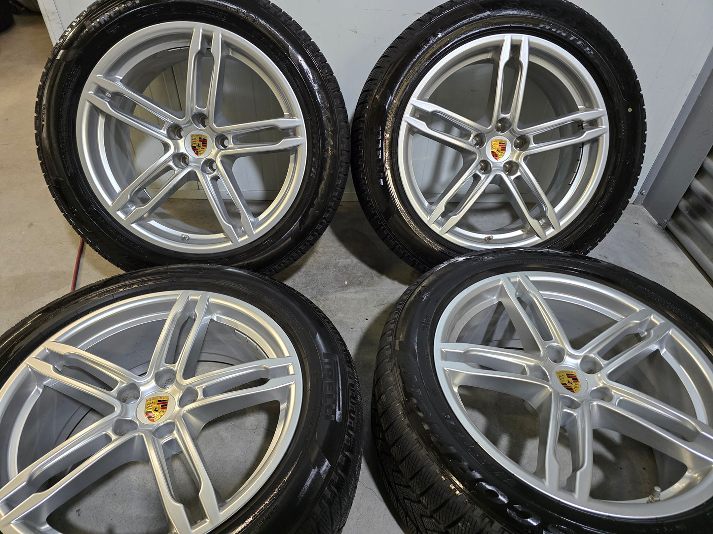 Porsche Macan (2014-) 19 inch winterbanden (N0) breedset OEM