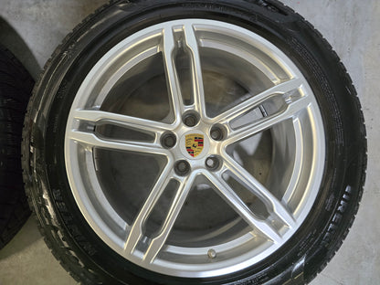 Porsche Macan (2014-) 19 inch winterbanden (N0) breedset OEM