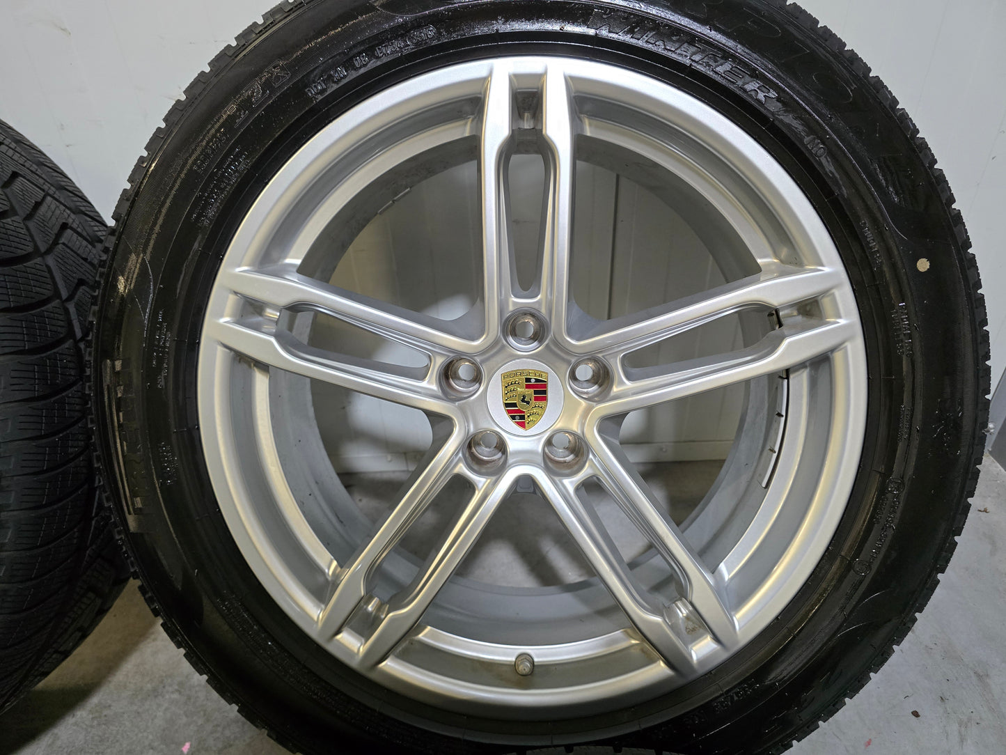 Porsche Macan (2014-) 19 inch winterbanden (N0) breedset OEM
