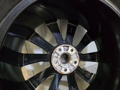 Skoda Enyac VW ID4,5, 7, Buzz Audi Q4 19 inch winterbanden breedset sport