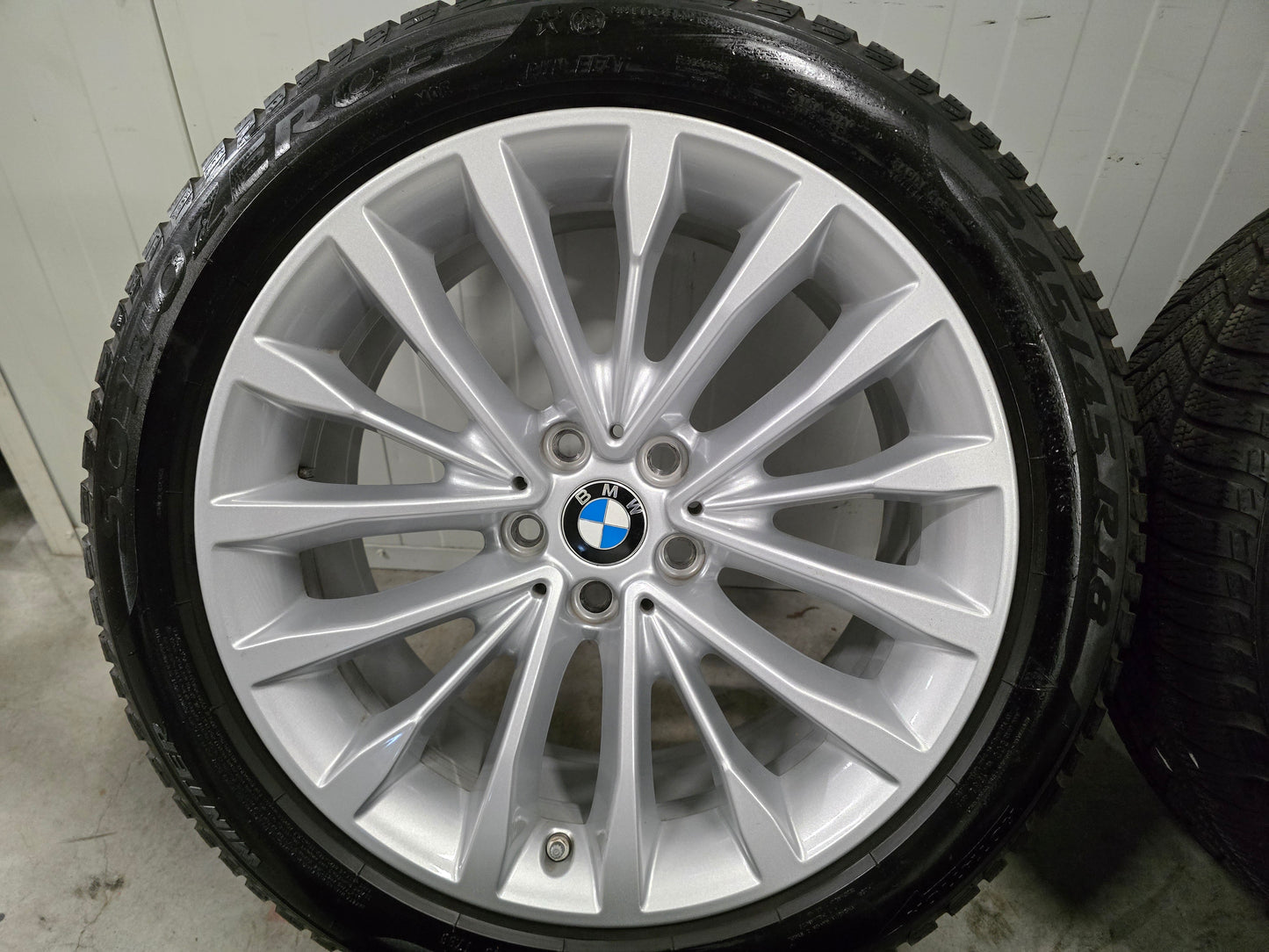 BMW 5 serie G30 G31 i4 18 inch Winterbanden 632 DEMO