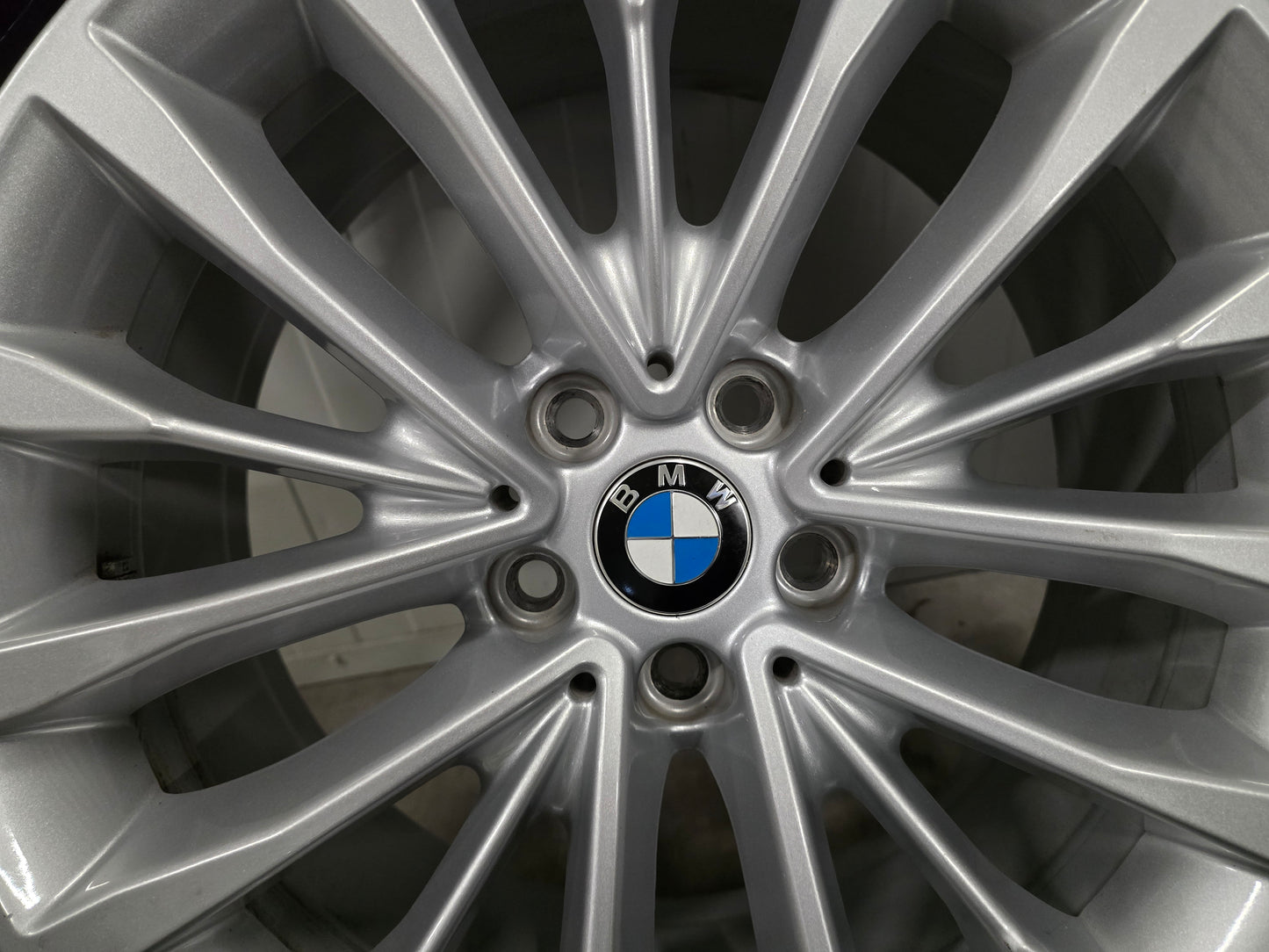 BMW 5 serie G30 G31 i4 18 inch Winterbanden 632 DEMO