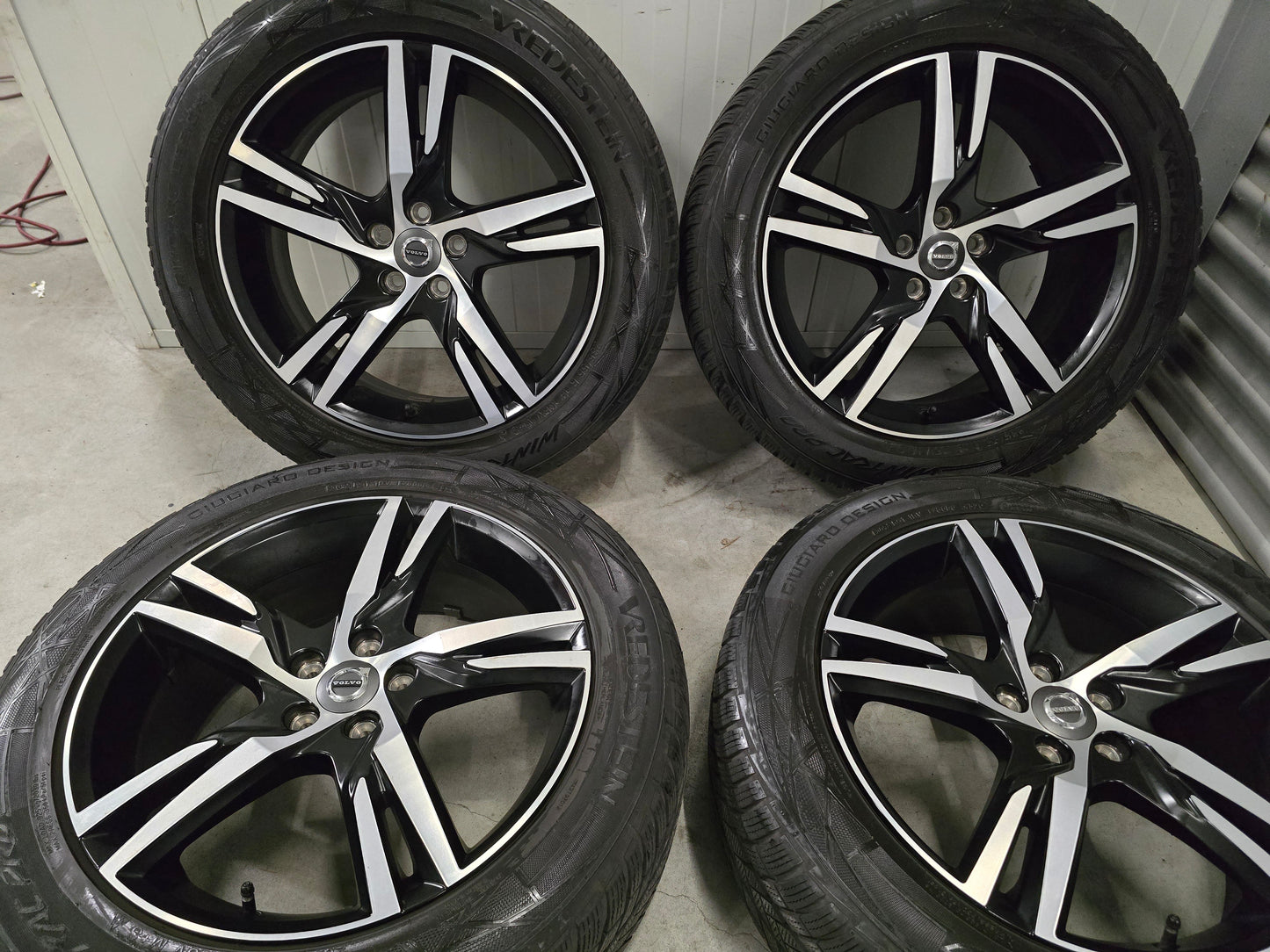Volvo XC40 V90 CC EX30 CC winterbanden 19 inch
