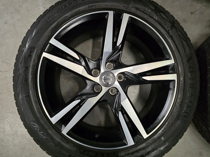 Volvo XC40 V90 CC EX30 CC winterbanden 19 inch