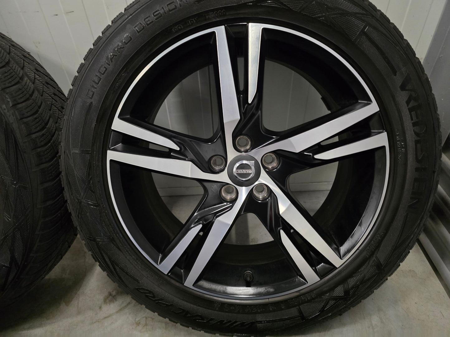 Volvo XC40 V90 CC EX30 CC winterbanden 19 inch