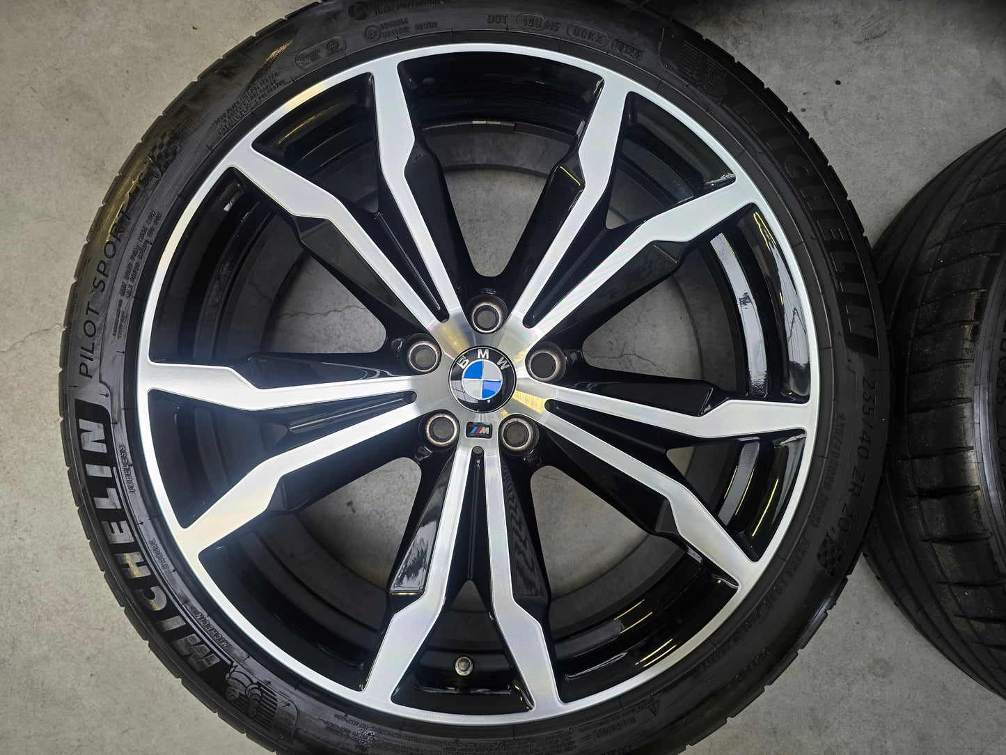 DEMO BMW X1 F48 X2 F39 20 inch 716M velgen Zomerbanden