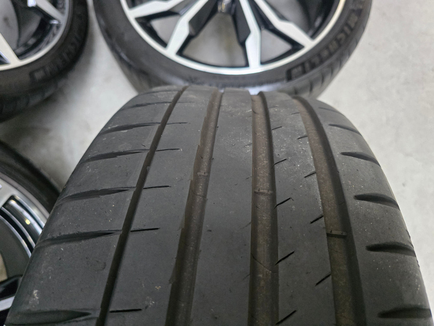 DEMO BMW X1 F48 X2 F39 20 inch 716M velgen Zomerbanden