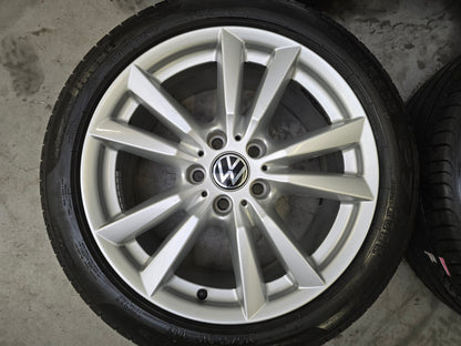 Volkswagen Transporter T5 T6 18 inch zomerbanden Pirelli