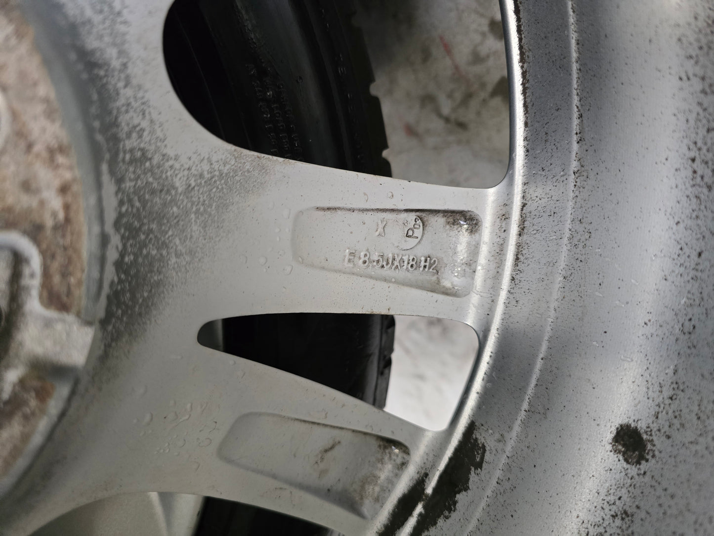 Volkswagen Transporter T5 T6 18 inch zomerbanden Pirelli