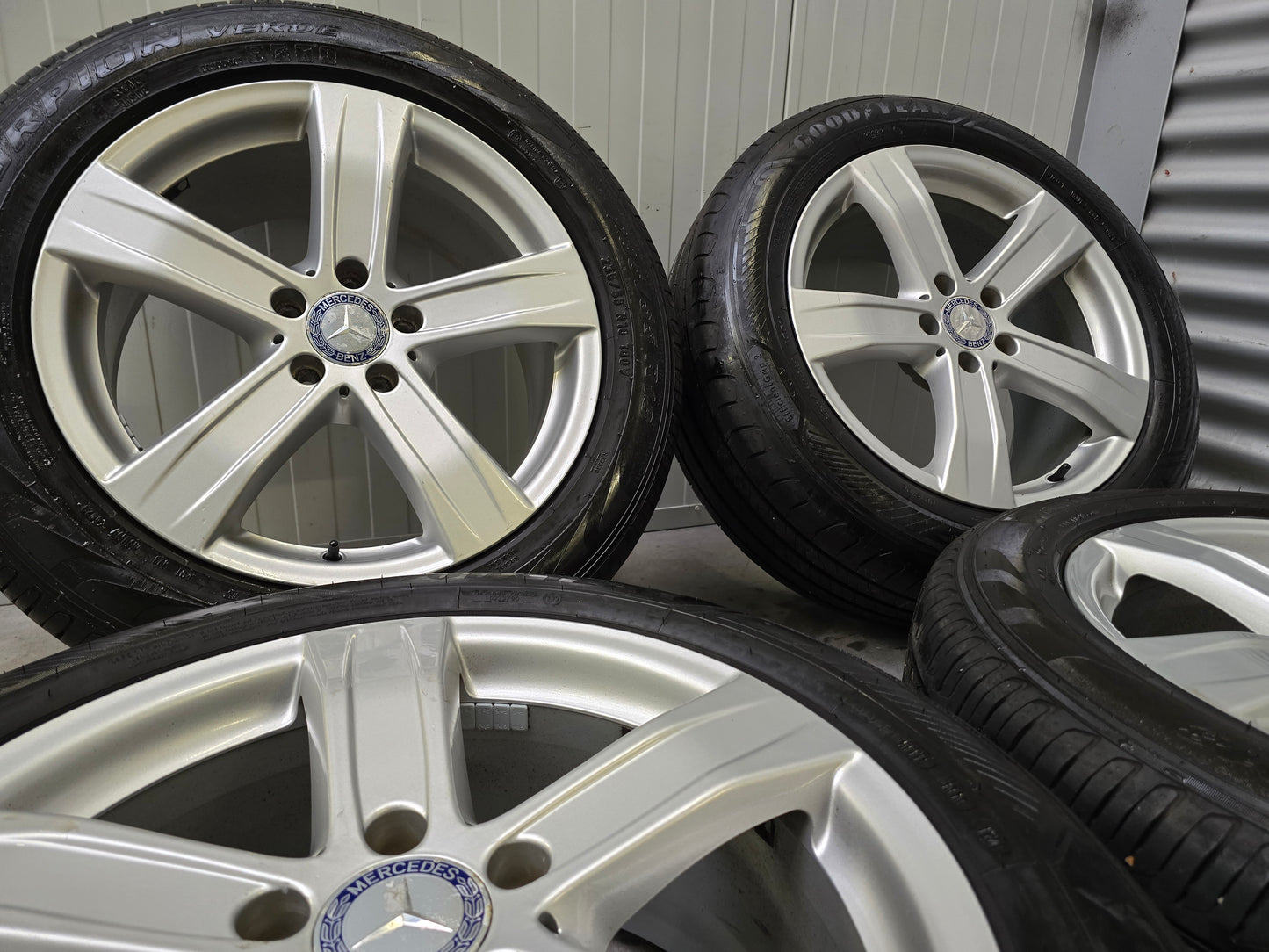 Mercedes Vito 18 inch velgen zomerbanden NIEUW 5x112