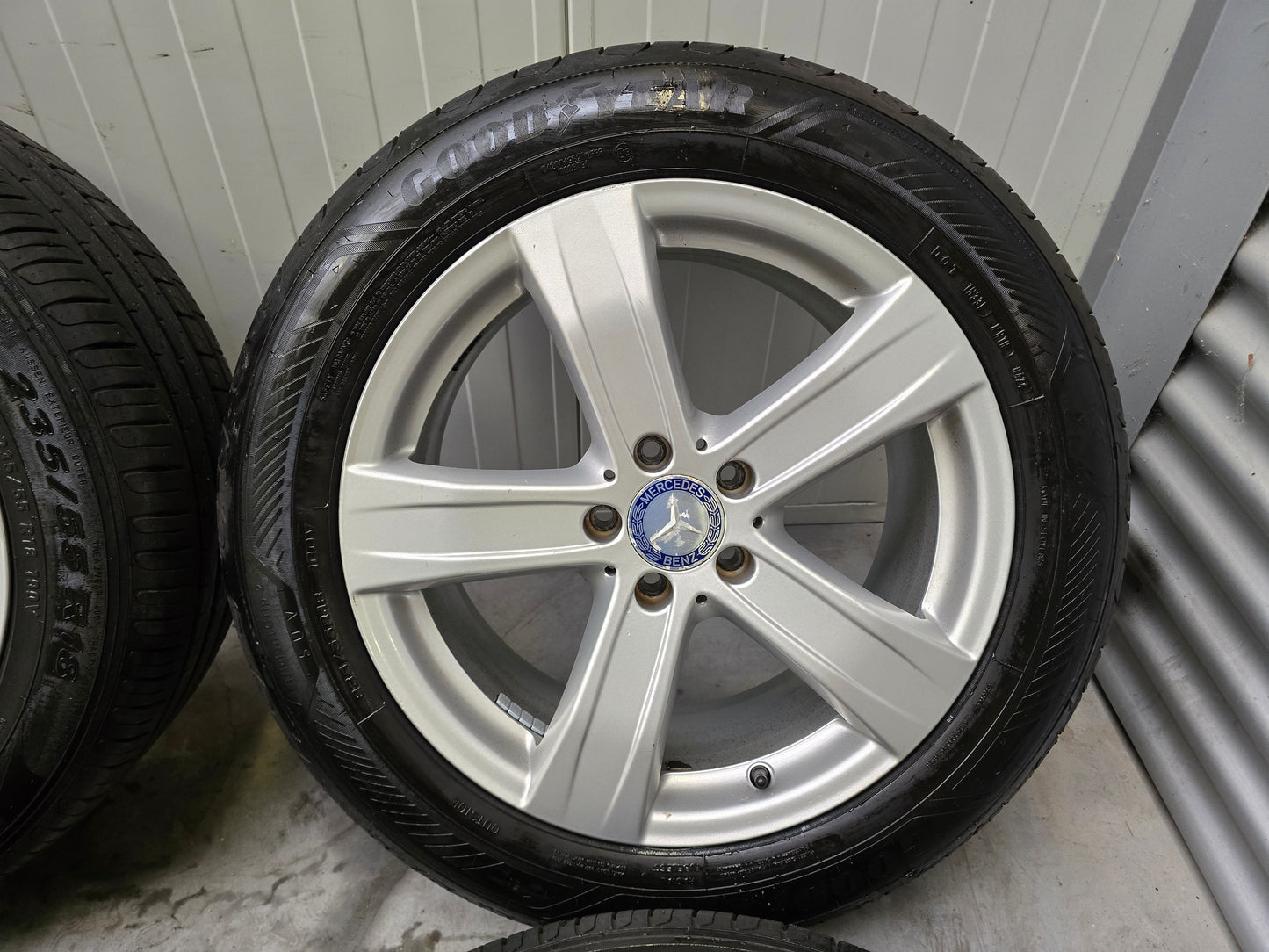 Mercedes Vito 18 inch velgen zomerbanden NIEUW 5x112