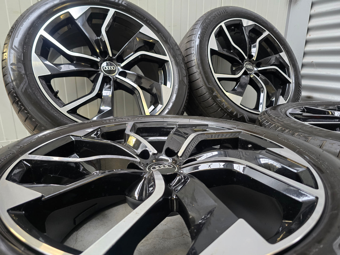 DEMO Audi Q3 A6 19 inch velgen zomerbanden 5x112