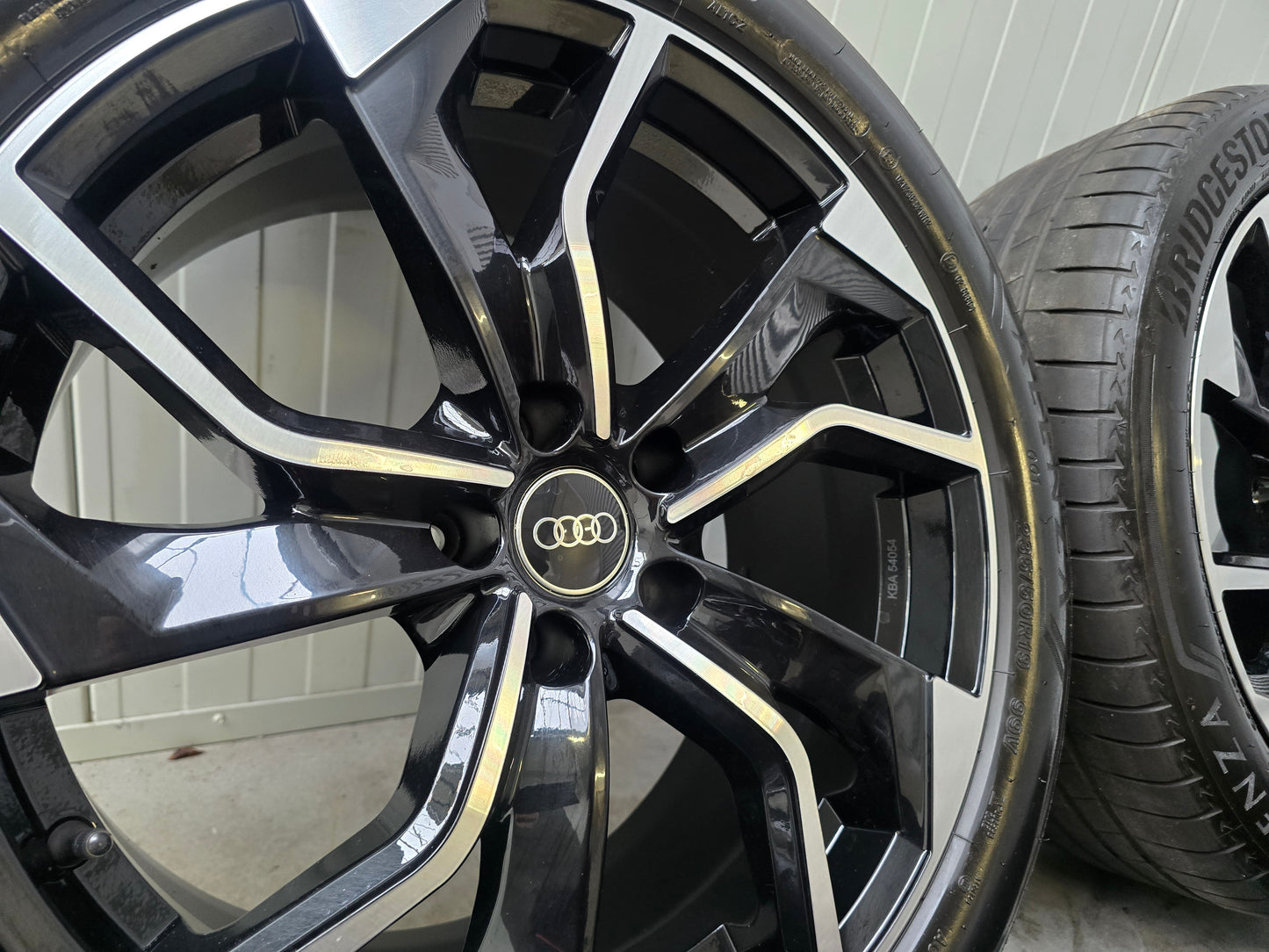 DEMO Audi Q3 A6 19 inch velgen zomerbanden 5x112