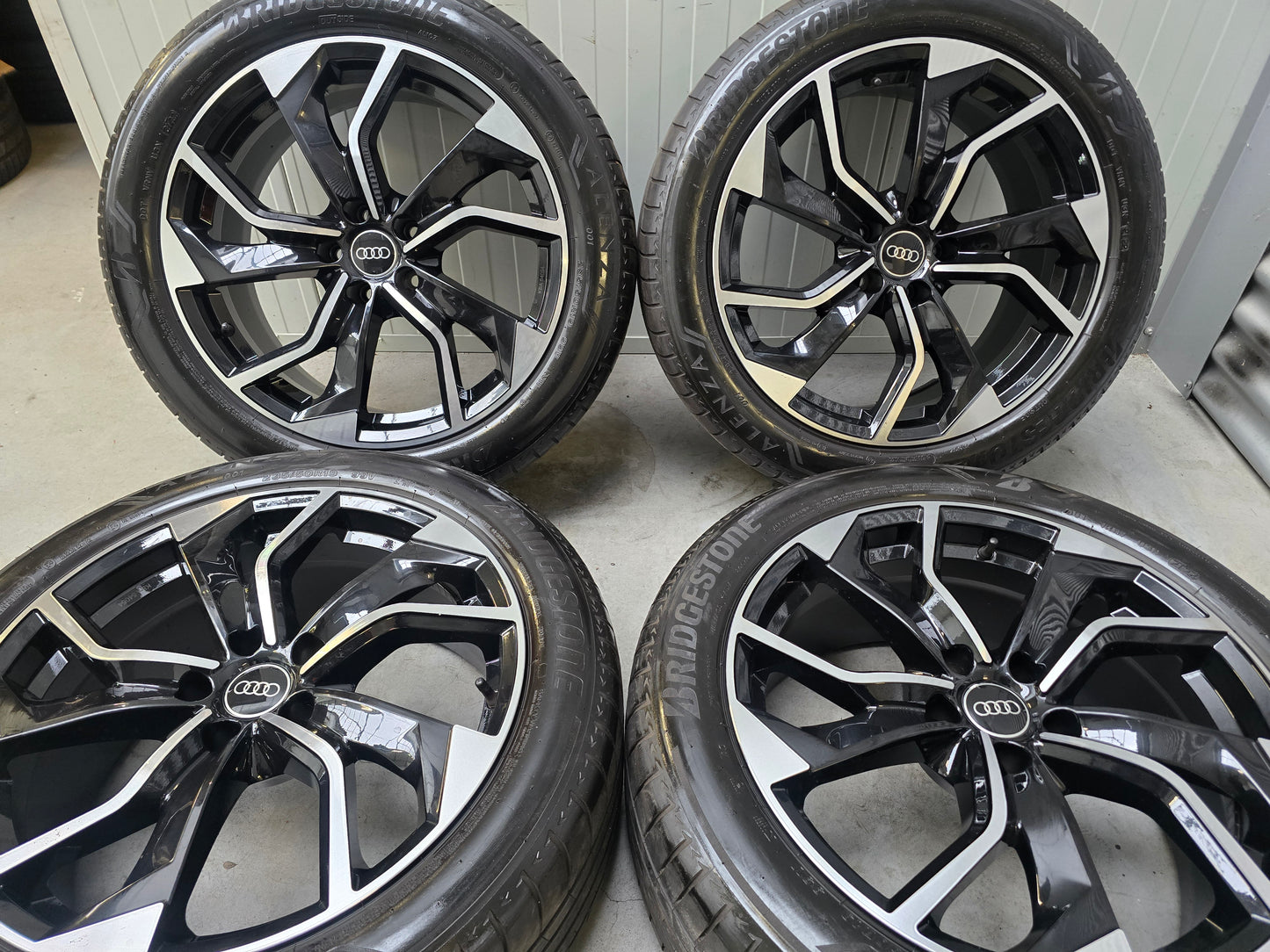 DEMO Audi Q3 A6 19 inch velgen zomerbanden 5x112