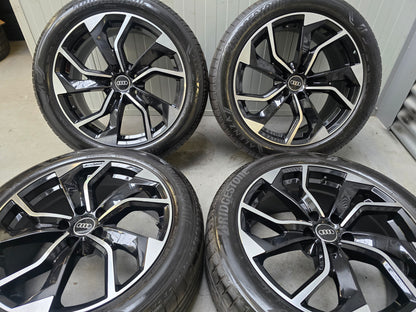 DEMO Audi Q3 A6 19 inch velgen zomerbanden 5x112