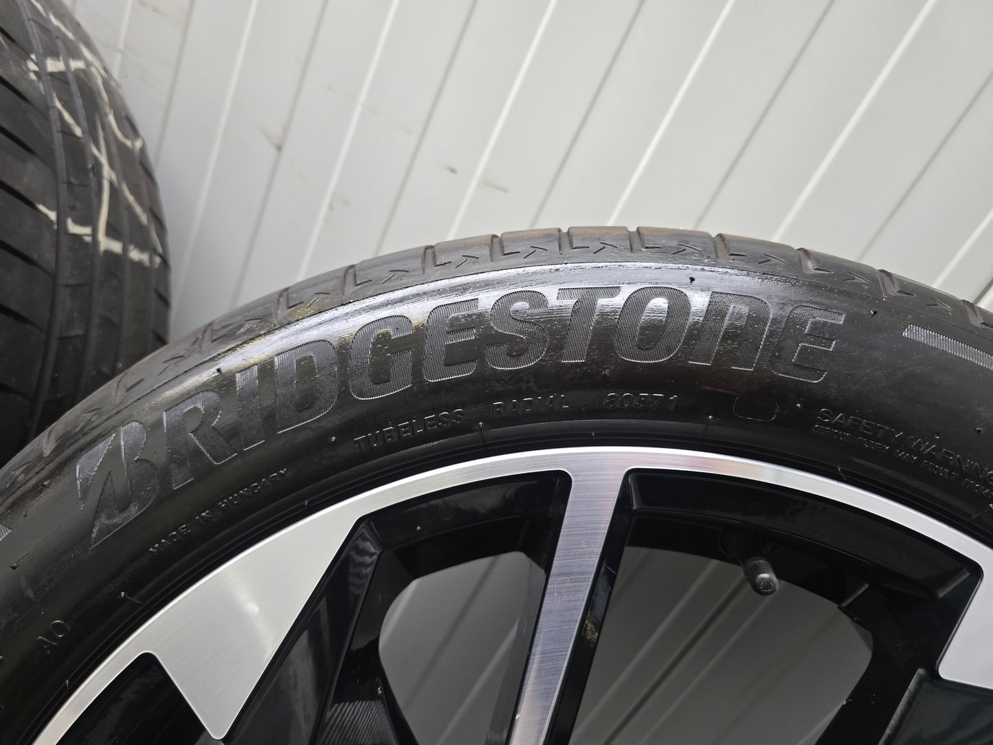 DEMO Audi Q3 A6 19 inch velgen zomerbanden 5x112