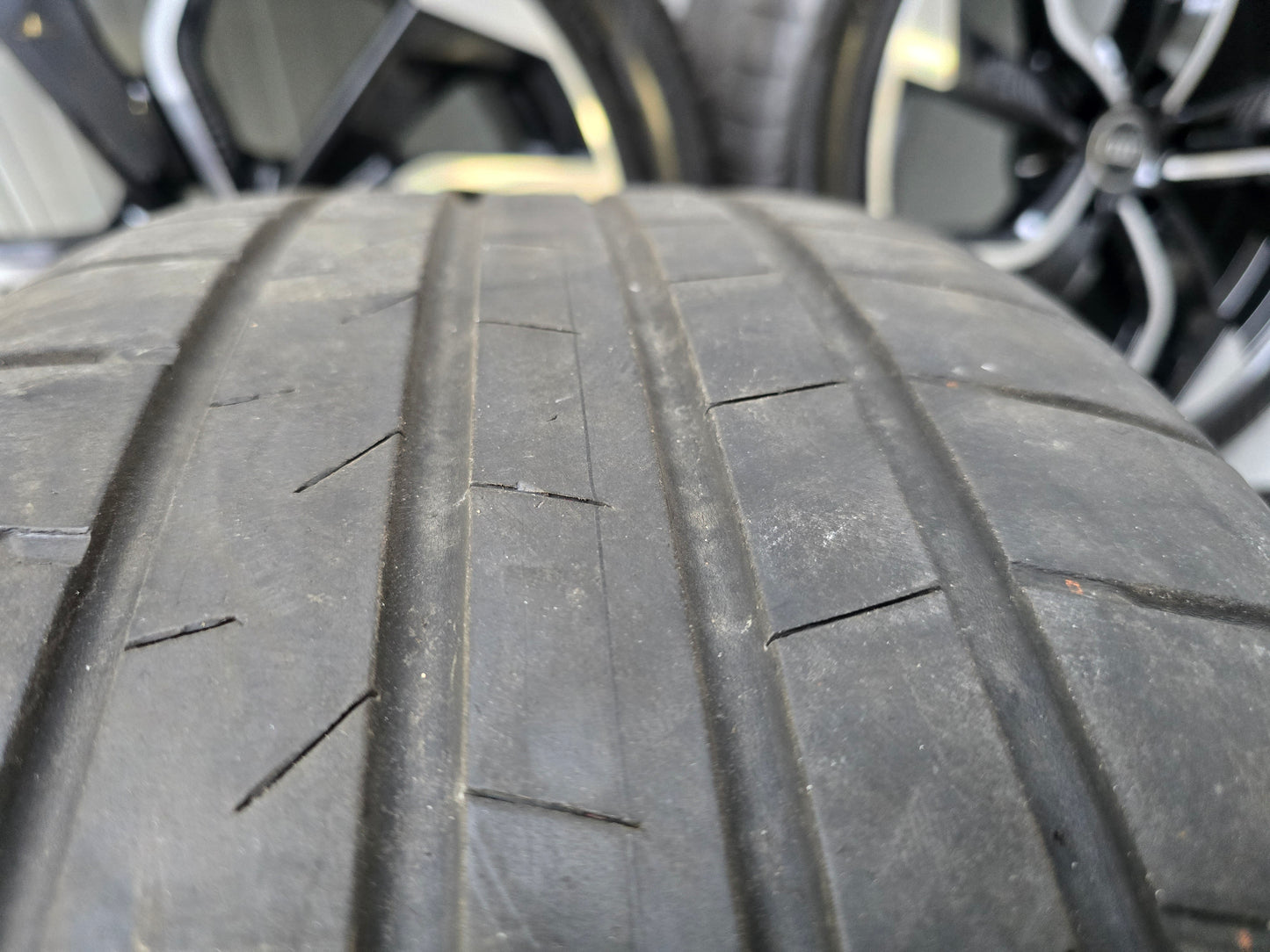 DEMO Audi Q3 A6 19 inch velgen zomerbanden 5x112