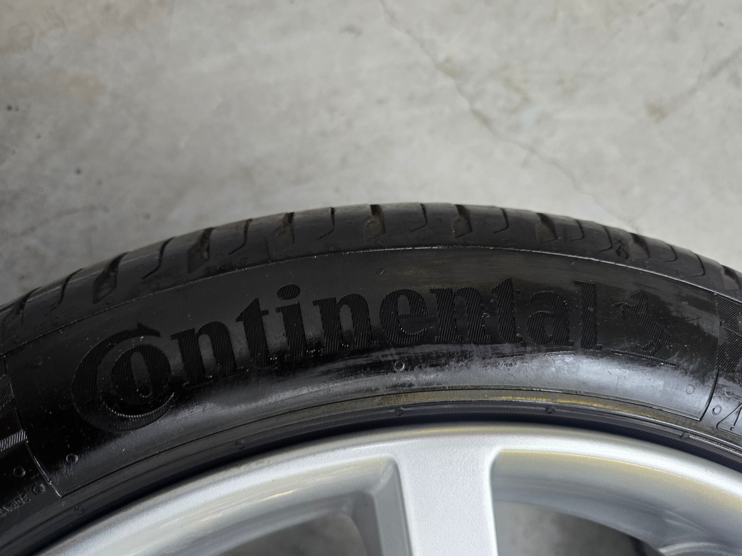 Audi Q2 18 inch Continental zomerbanden 5x112